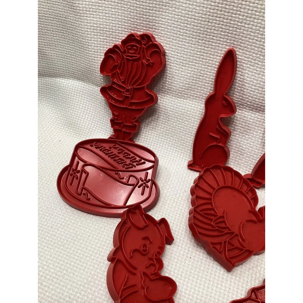 Tupperware Holiday Red Cookie Cutters w Handles Set of 8 Vintage